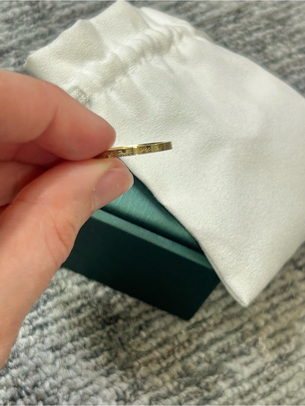 Gold Engraved Laser Sun Rise Starburst Thin Band Summer Beautiful Ring✨ - Picture 3 of 6